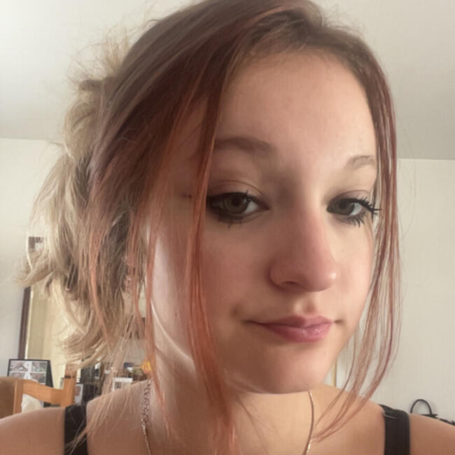 Babysitter in Bordeaux: Melyna