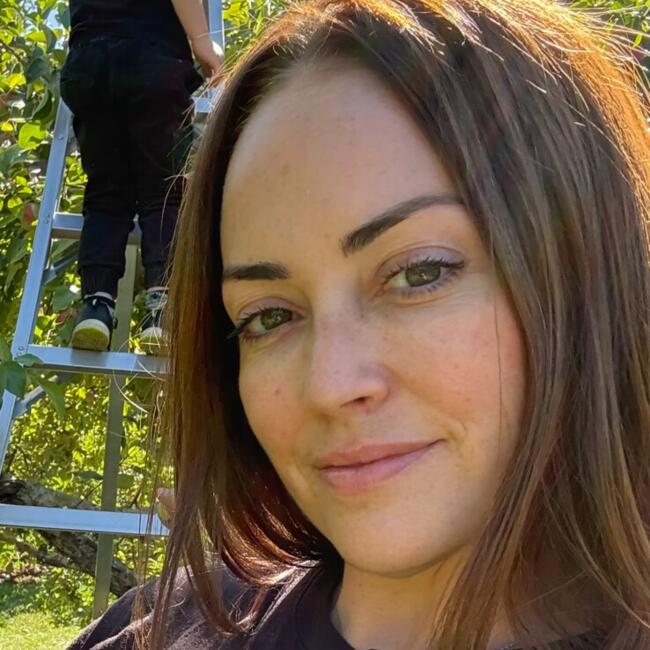 Babysitter in Montreal: Kim