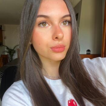 Babysitter in Mézières-sur-Seine: Chloé