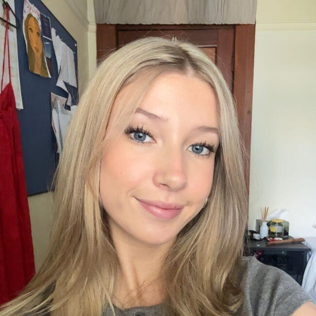 Babysitter in Richmond: Olivia