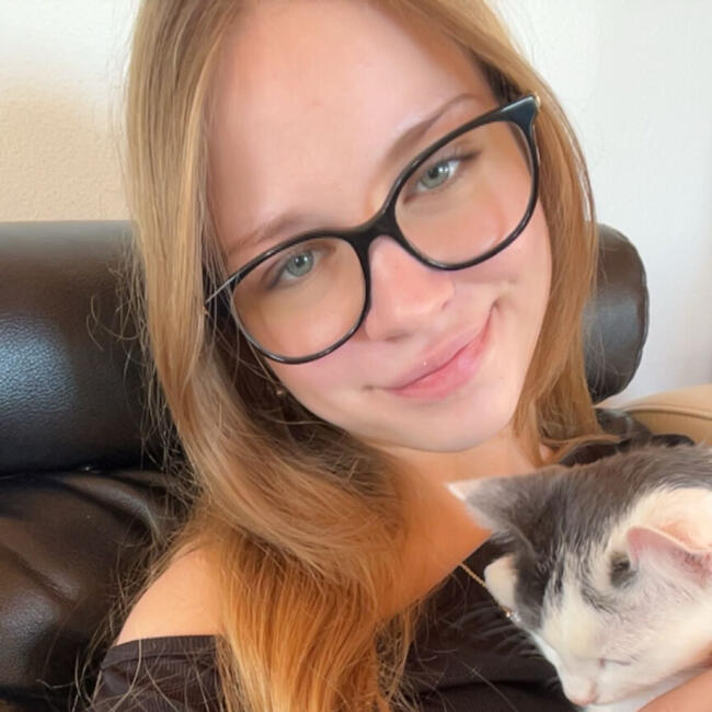 Babysitter in Besencens: Roxane