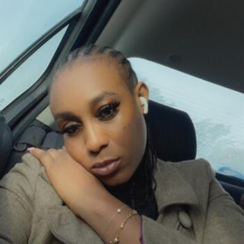 Babysitting job in Winnipeg: babysitting job Damola