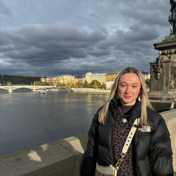 Babysitter in Wokingham: Abby