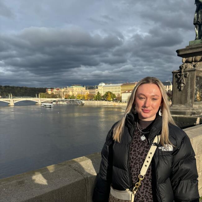 Babysitter in Wokingham: Abby