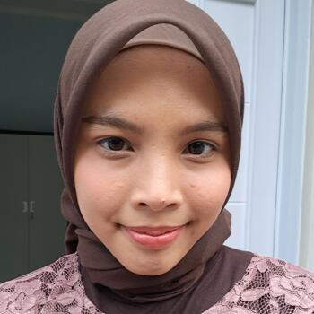 Babysitting job in Depok: babysitting job Lola