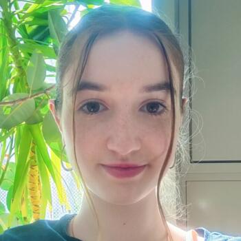 Babysitter in Marseille: Carla