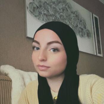 Babysitter in Toulouse: Elora