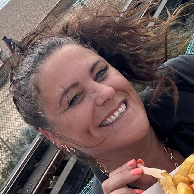 Babysitter in Addlestone: Sara