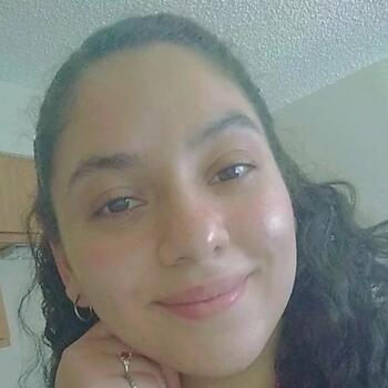 Babysitter in Bloomington (Indiana): Grecia