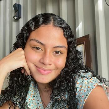 Babysitter in Guápiles: Fiorella
