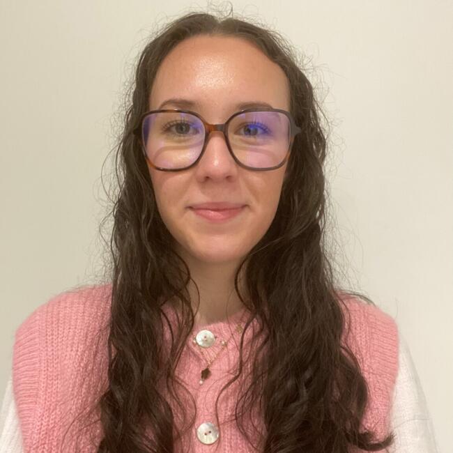 Babysitter in Vigneux-de-Bretagne: Manon