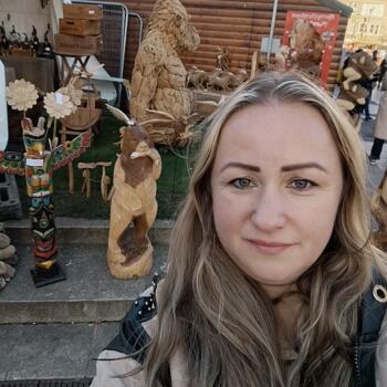 Babysitting job in Skelmersdale: babysitting job Lenka