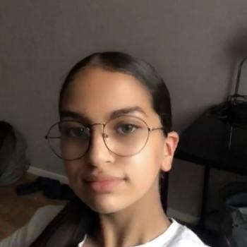 Baby-sitter in Auxerre: Zineb
