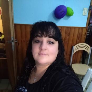 Niñera en Villa Alsina: Lucrecia