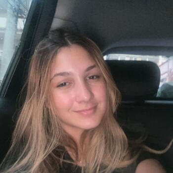 Babysitter in Itaperuna: Julia