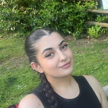 Babysitter Feltham: Ayesha