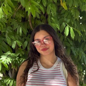 Babysitter in Redmond: Alexis