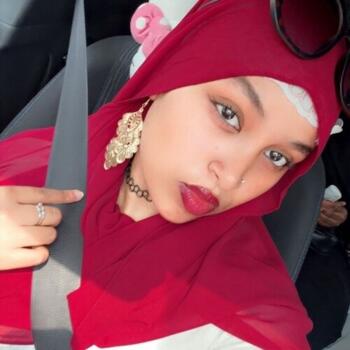 Babysitter in Bromley: Hafsa