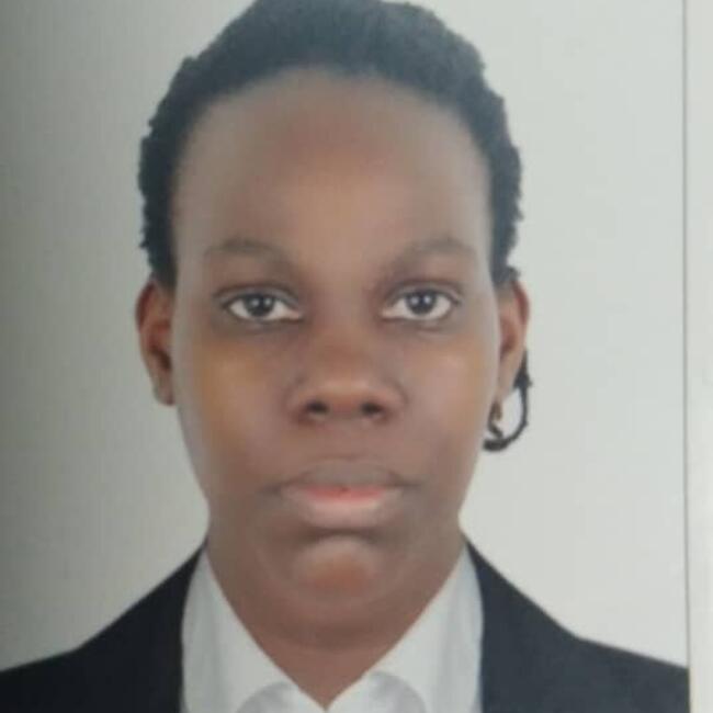 جليسة أطفال في أبوظبي: Dorothy