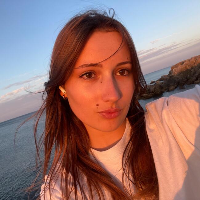 Babysitter in Nantes: Zoé