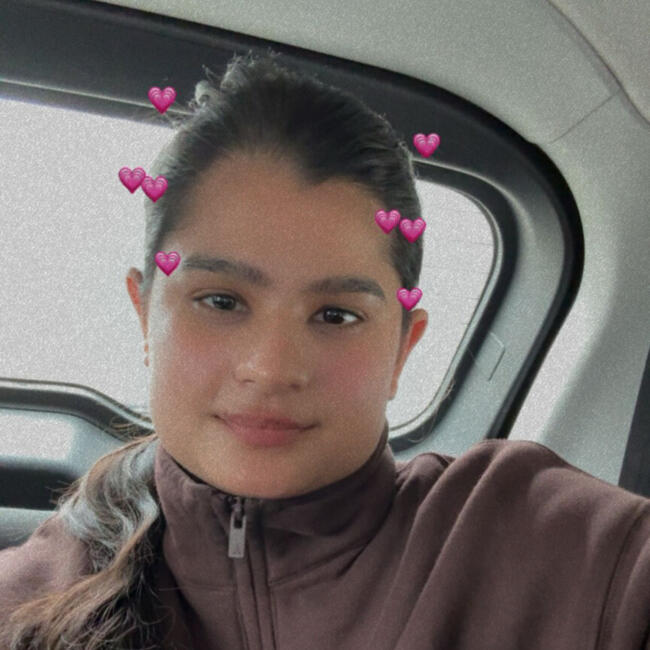 Baby-sitter in Surrey: Aastha