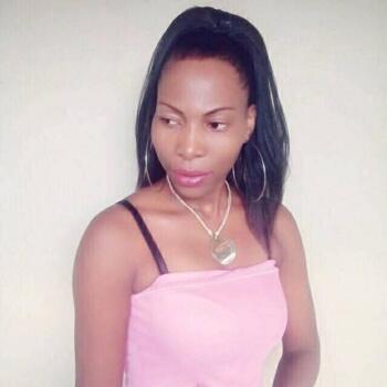 Babysitter Harare: Sheron