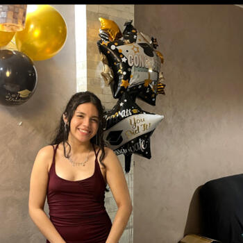 Babysitter in Pamplona: Flavia Arana