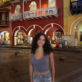 Babysitter Mount Vernon: Ava