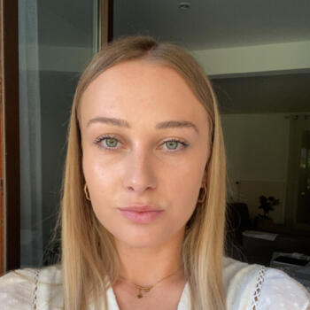 Babysitter in La Riche: Candice