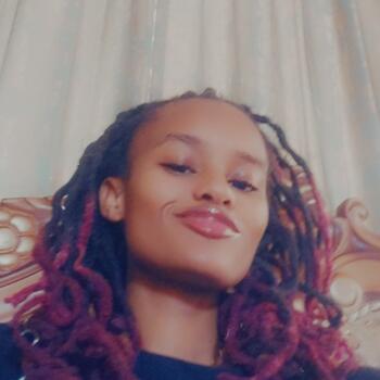 Babysitter in Kempton Park: Mpho