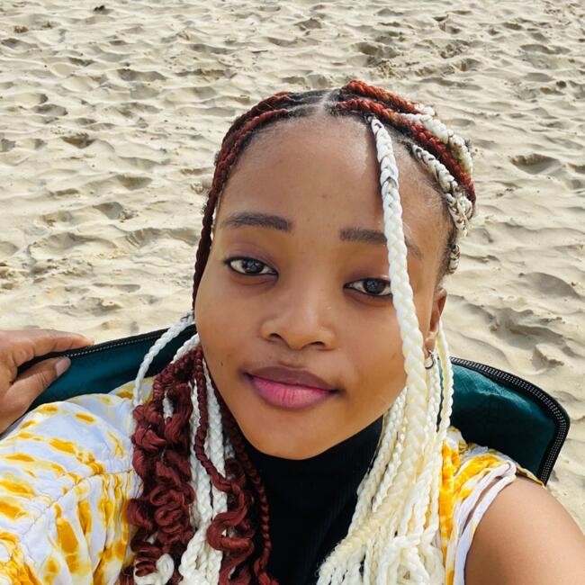 Babysitter in Port Elizabeth: Simanyene