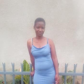 Babysitter in Midrand: Kgomotso