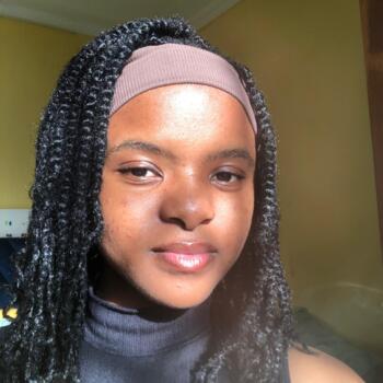 Babysitter East London: Onwabile