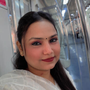 Babysitter New Delhi: Pinki