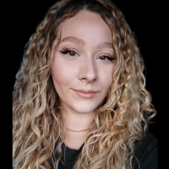 Babá Timbó: Camila