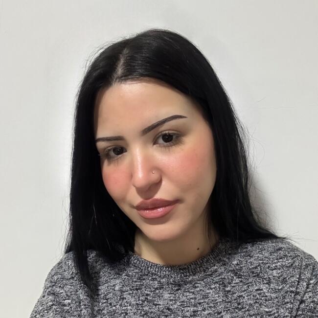 Babysitter in Tangier: Lina