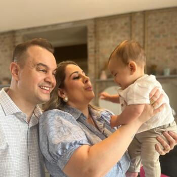 Emprego de babá em Novo Hamburgo: emprego de babá Carol