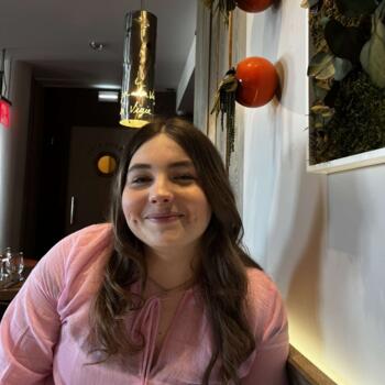 Babysitter in Sainte-Luce-sur-Loire: Clara