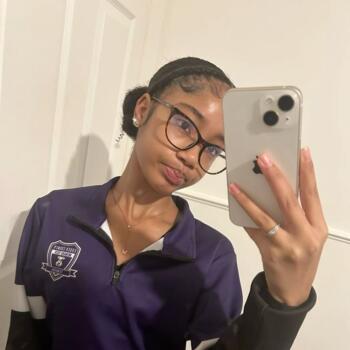 Babysitter in Saint-Denis: Lalyah