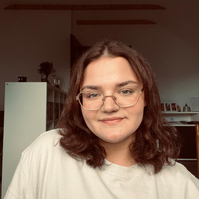 Babysitter in Solingen: Vienina