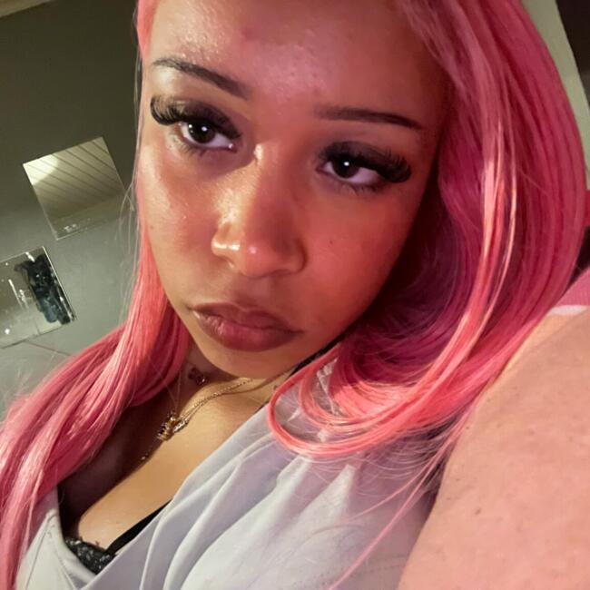 Babysitter in Viroinval: Flora