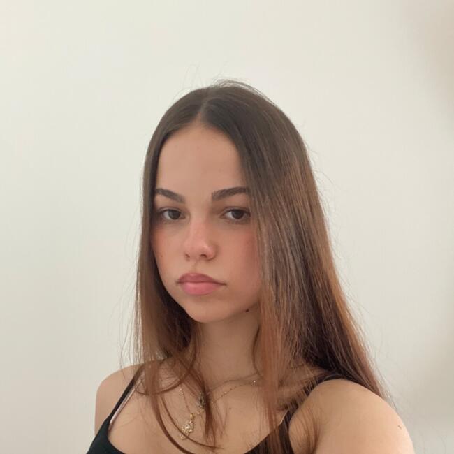 Babysitter in Villalbilla: Laura