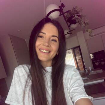 Babysitting job in Moşniţa Nouă: babysitting job Roxana