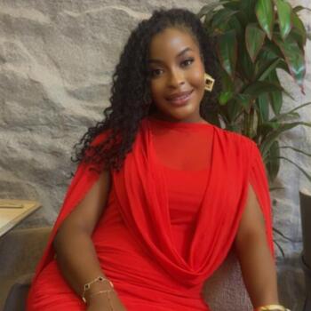 Babysitter Lagos: Miss