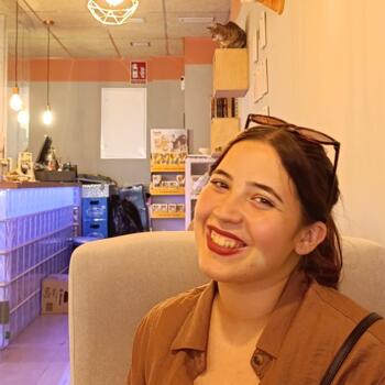 Babysitter in Murcia: Lucia