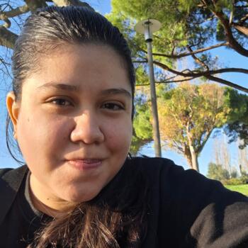 Babysitter em Pedrouços: Izabeli Araújo