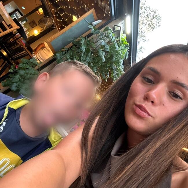 Babysitter in Josnes: Hinaya