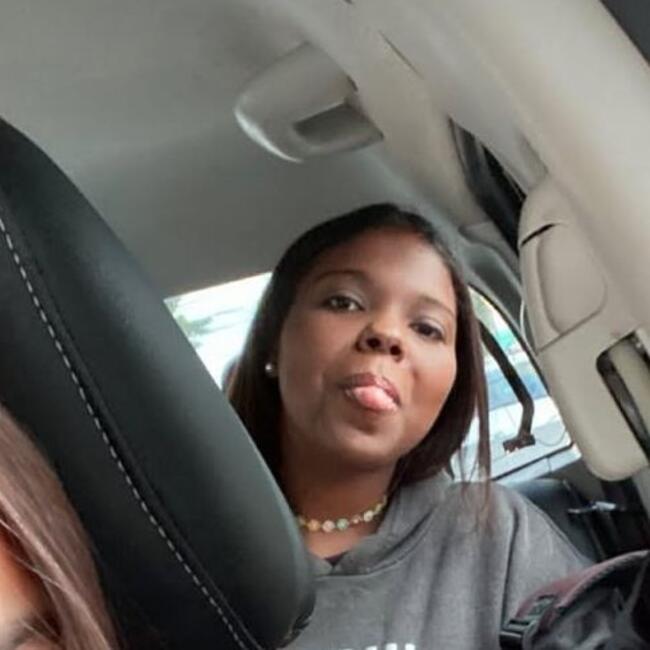 Babá em Londrina: Daniely