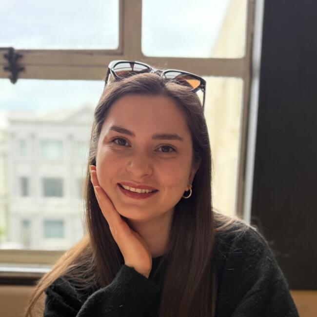 Babysitter in Dunedin: Cevale