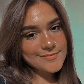 Babá em Franca: Adrielly